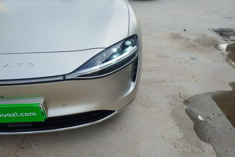 Used Hima Stelato S9 2024 All-Electric Ultra Four-Wheel-Drive Flagship Edition Left Front Headlight