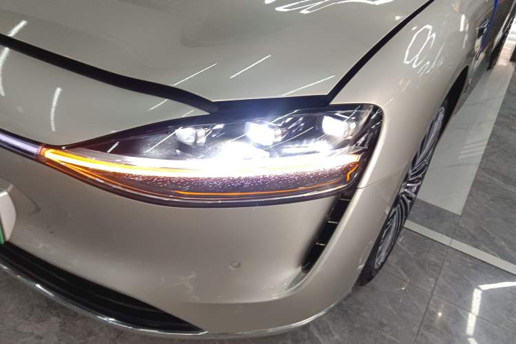 Used Hima Stelato S9 2024 All-Electric Ultra Four-Wheel-Drive Flagship Edition Left Front Headlight