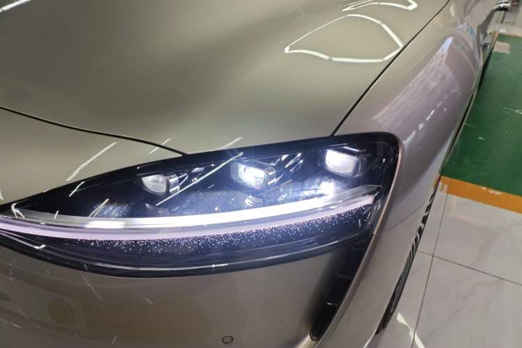 Used Hima Stelato S9 2024 All-Electric Ultra Four-Wheel-Drive Flagship Edition Left Front Headlight