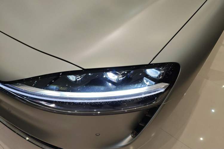 Used Hima Stelato S9 2024 All-Electric Ultra Four-Wheel-Drive Flagship Edition Left Front Headlight