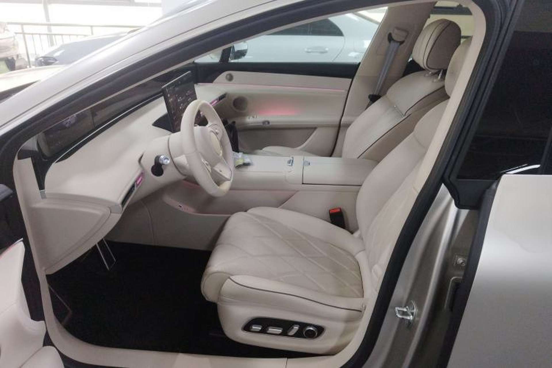 Used Hima Stelato S9 2024 All-Electric Ultra Four-Wheel-Drive Flagship Edition Left Front Seat