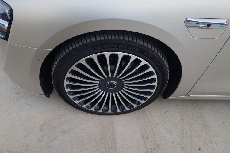 Used Hima Stelato S9 2024 All-Electric Ultra Four-Wheel-Drive Flagship Edition Left Front Wheel Hub