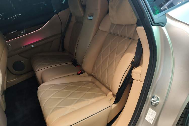 Used Hima Stelato S9 2024 All-Electric Ultra Four-Wheel-Drive Flagship Edition Left Rear Seat