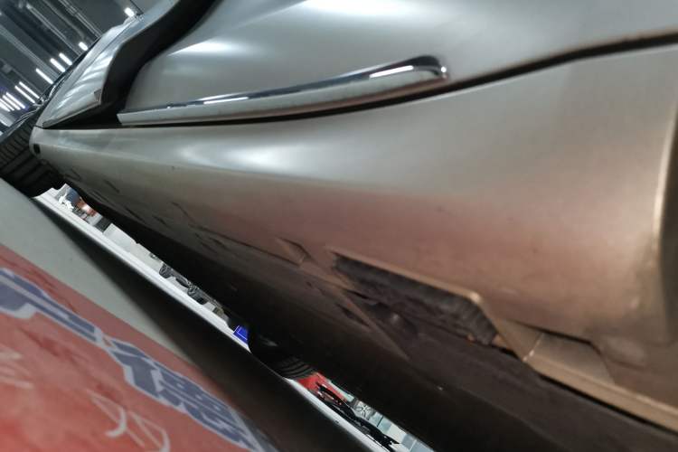 Used Hima Stelato S9 2024 All-Electric Ultra Four-Wheel-Drive Flagship Edition Left Side Sill