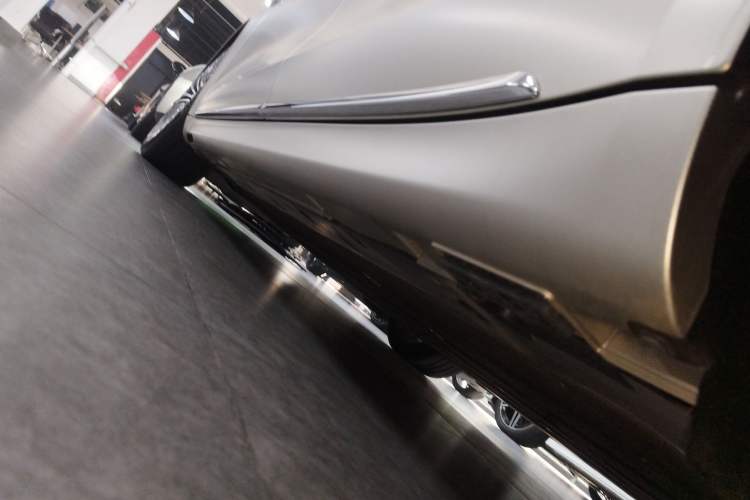Used Hima Stelato S9 2024 All-Electric Ultra Four-Wheel-Drive Flagship Edition Left Side Sill