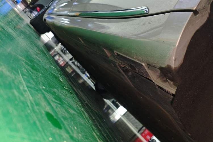Used Hima Stelato S9 2024 All-Electric Ultra Four-Wheel-Drive Flagship Edition Left Side Sill