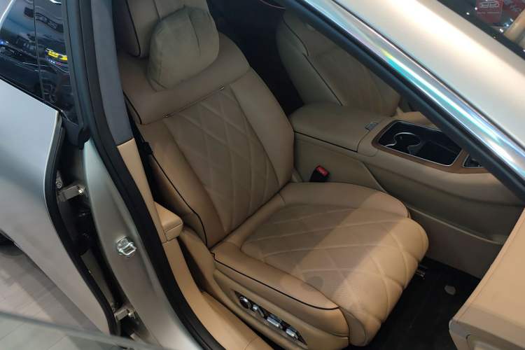 Used Hima Stelato S9 2024 All-Electric Ultra Four-Wheel-Drive Flagship Edition Right Front Seat