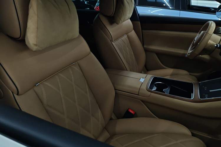 Used Hima Stelato S9 2024 All-Electric Ultra Four-Wheel-Drive Flagship Edition Right Front Seat