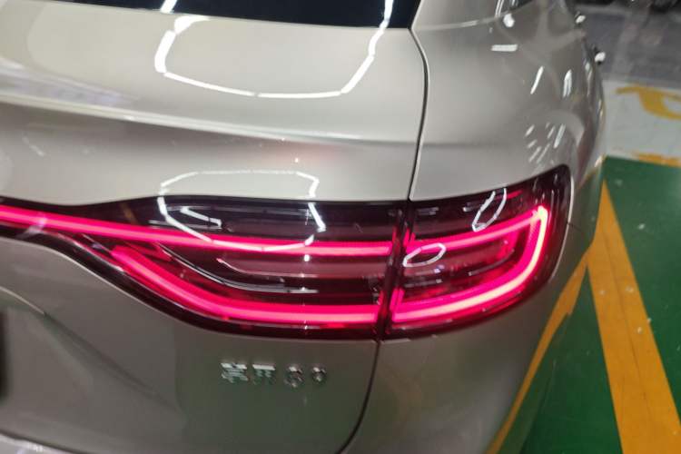 Used Hima Stelato S9 2024 All-Electric Ultra Four-Wheel-Drive Flagship Edition Right Rear Taillight