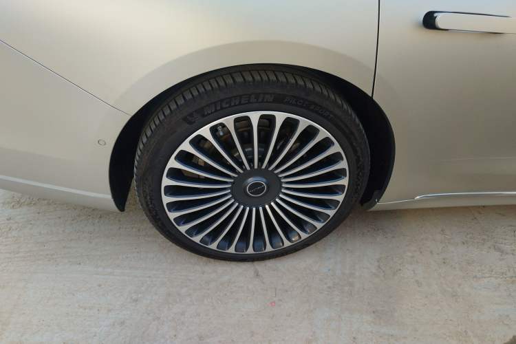 Used Hima Stelato S9 2024 All-Electric Ultra Four-Wheel-Drive Flagship Edition Right Rear Wheel Hub