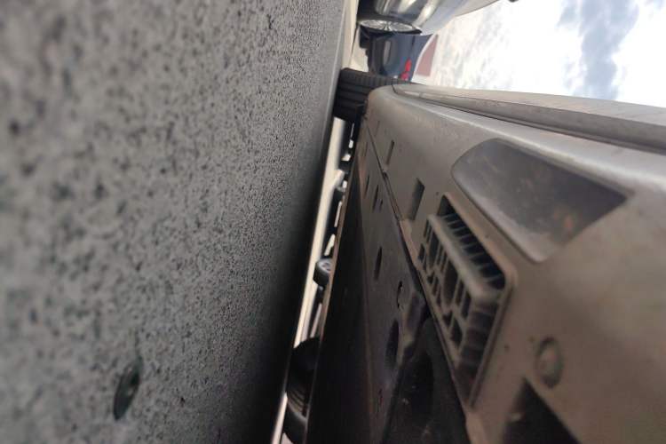 Used Hima Stelato S9 2024 All-Electric Ultra Four-Wheel-Drive Flagship Edition Right Side Sill