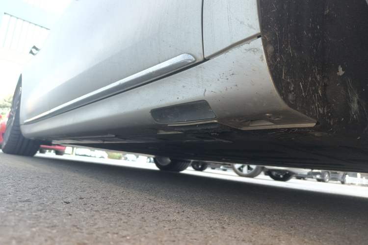 Used Hima Stelato S9 2024 All-Electric Ultra Four-Wheel-Drive Flagship Edition Right Side Sill