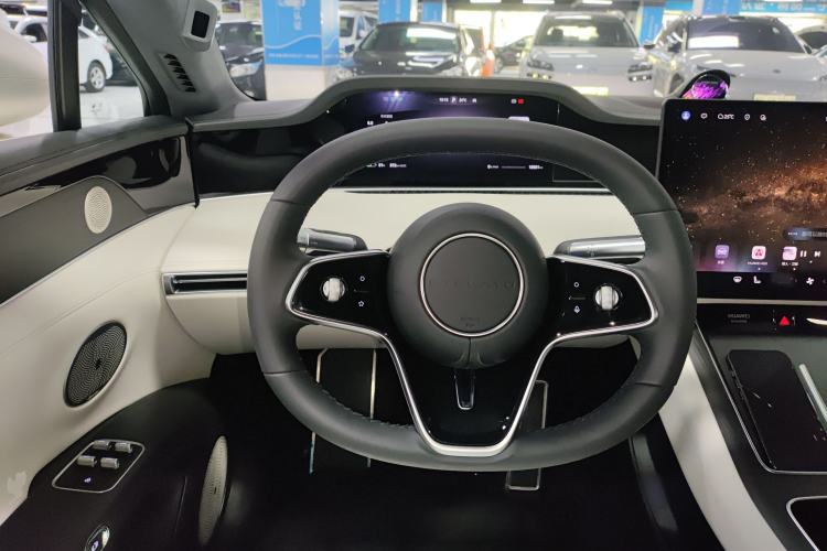 Used Hima Stelato S9 2024 All-Electric Ultra Four-Wheel-Drive Flagship Edition Steering Wheel