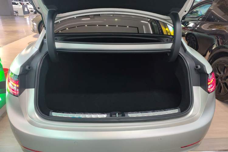 Used Hima Stelato S9 2024 All-Electric Ultra Four-Wheel-Drive Flagship Edition Trunk