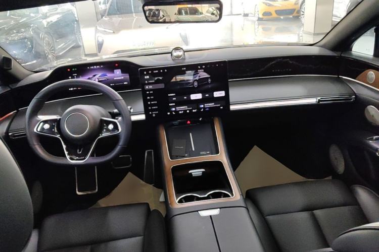 Used Hima Stelato S9 2025 Extended-Range Ultra Center Console