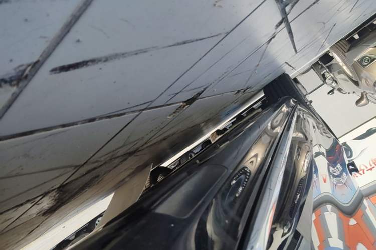 Used Hima Stelato S9 2025 Extended-Range Ultra Chassis Front Right