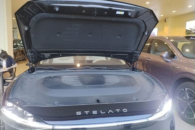 Used Hima Stelato S9 2025 Extended-Range Ultra Engine Bay