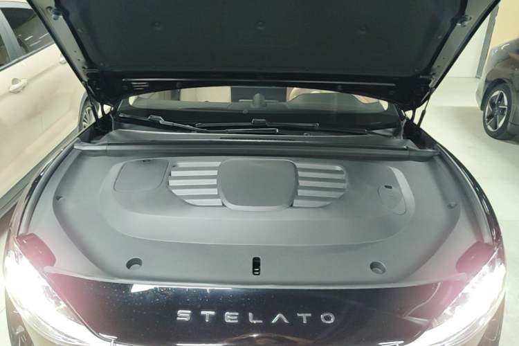 Used Hima Stelato S9 2025 Extended-Range Max+ Engine Bay