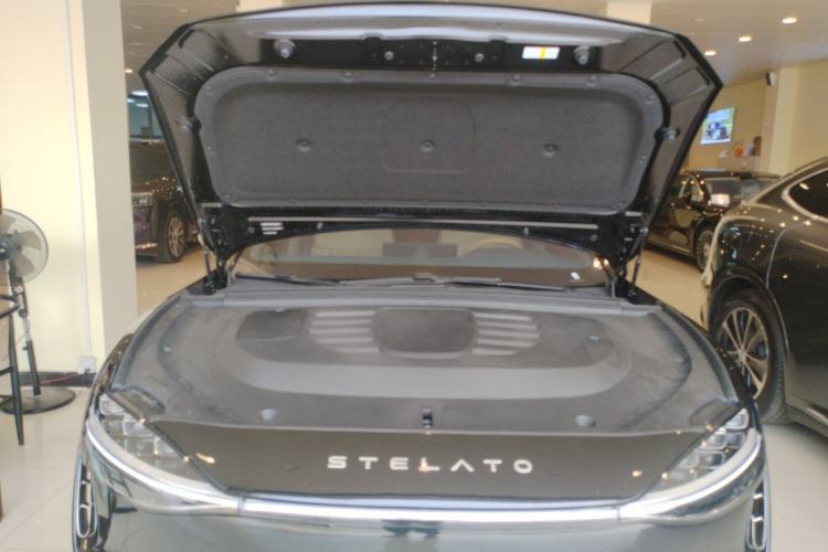 Used Hima Stelato S9 2025 Extended-Range Max Engine Bay
