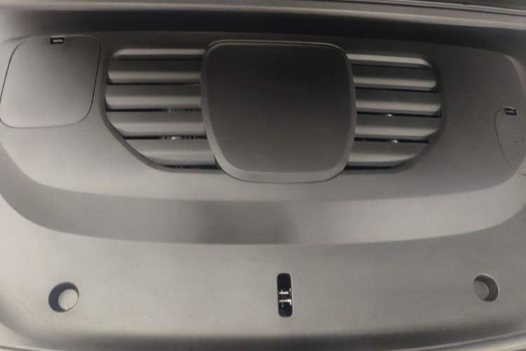 Used Hima Stelato S9 2025 Extended-Range Ultra Engine Bay