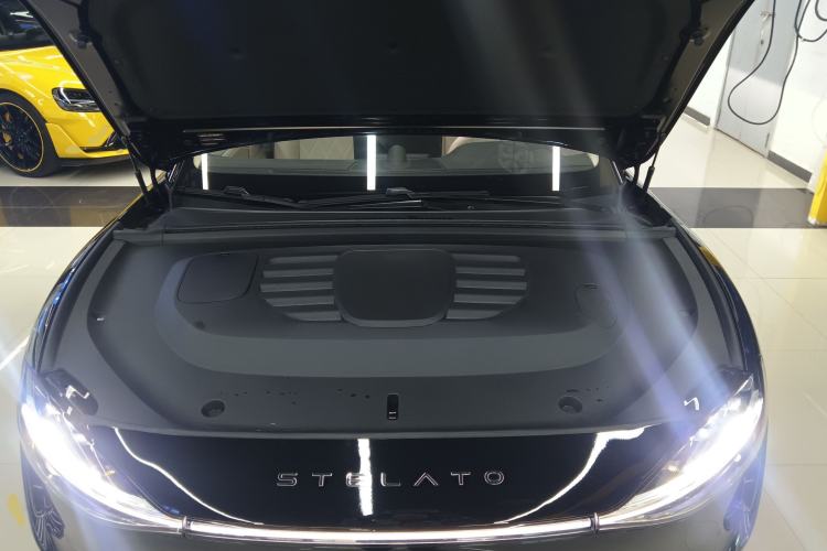 Used Hima Stelato S9 2025 Extended-Range Max Engine Bay