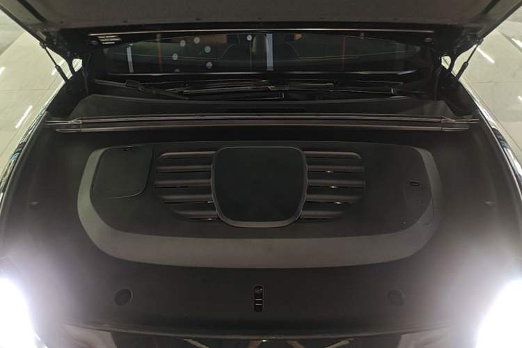 Used Hima Stelato S9 2025 Extended-Range Ultra Engine Bay
