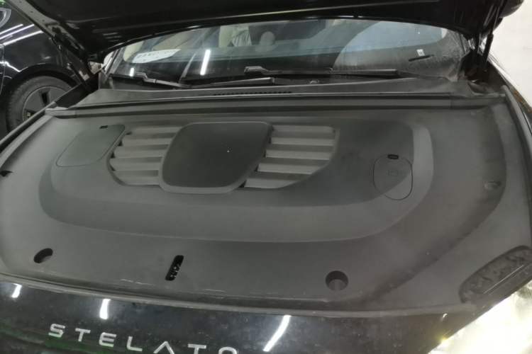 Used Hima Stelato S9 2025 Extended-Range Max Engine Bay