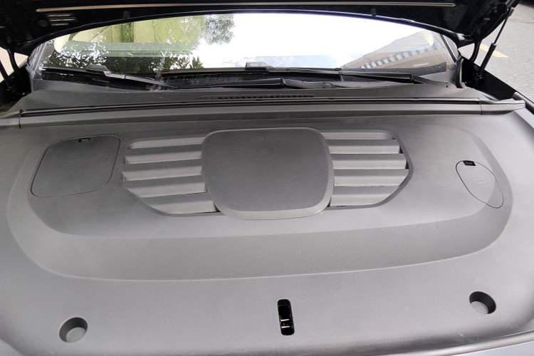 Used Hima Stelato S9 2025 Extended-Range Ultra Engine Bay