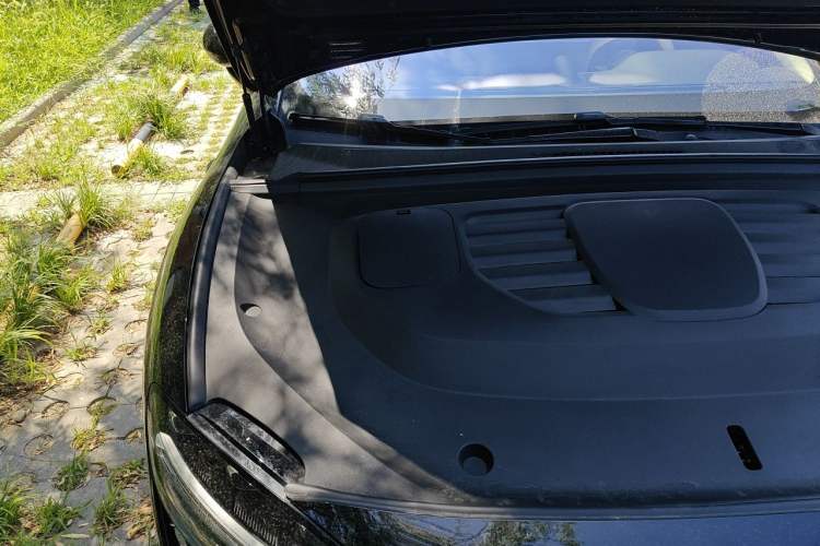 Used Hima Stelato S9 2025 Extended-Range Max Engine Bay Right