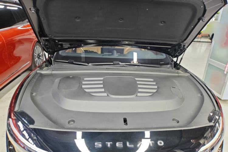 Used Hima Stelato S9 2025 Extended-Range Max Engine Bay