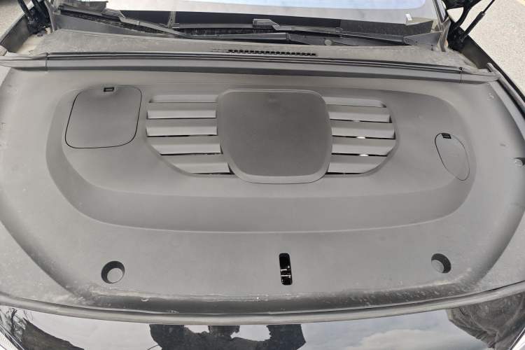 Used Hima Stelato S9 2025 Extended-Range Max Engine Bay