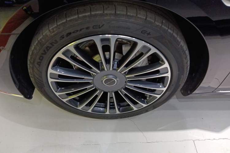 Used Hima Stelato S9 2025 Extended-Range Max Exterior 4