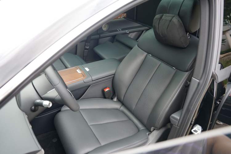 Used Hima Stelato S9 2025 Extended-Range Ultra Interior 12