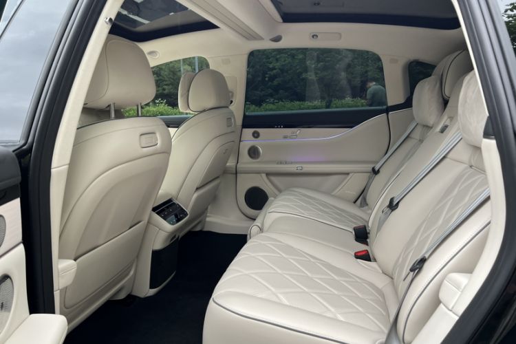 Used Hima Stelato S9 2025 Extended-Range Ultra Interior 2