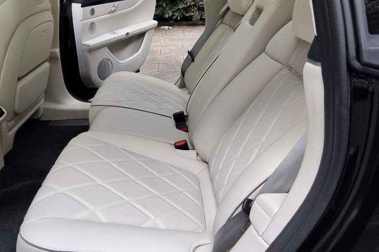 Used Hima Stelato S9 2025 Extended-Range Ultra Interior 4