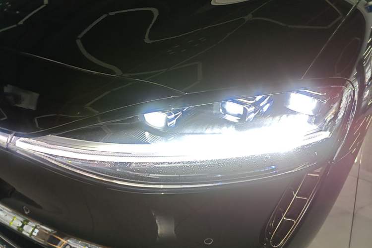Used Hima Stelato S9 2025 Extended-Range Ultra Left Front Headlight