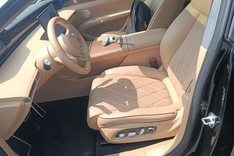 Used Hima Stelato S9 2025 Extended-Range Ultra Left Front Seat