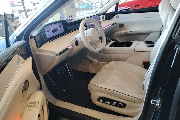 Used Hima Stelato S9 2025 Extended-Range Ultra Left Front Seat