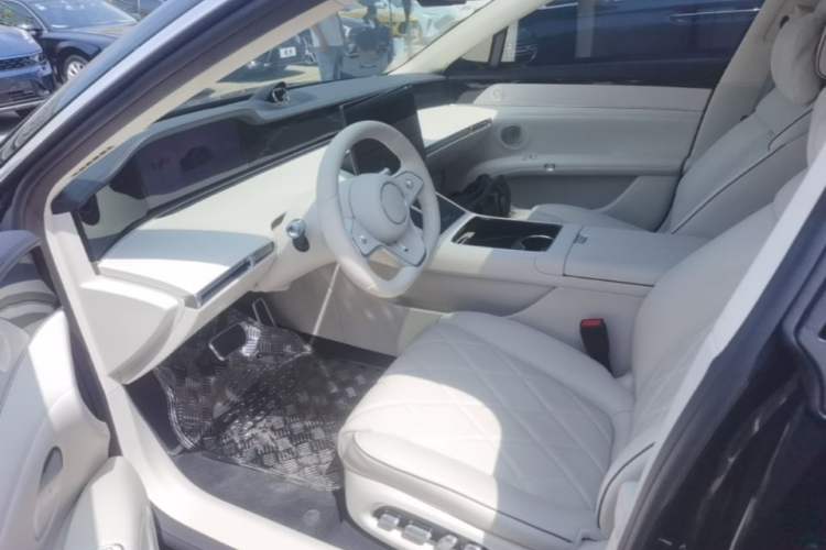 Used Hima Stelato S9 2025 Extended-Range Max Left Front Seat