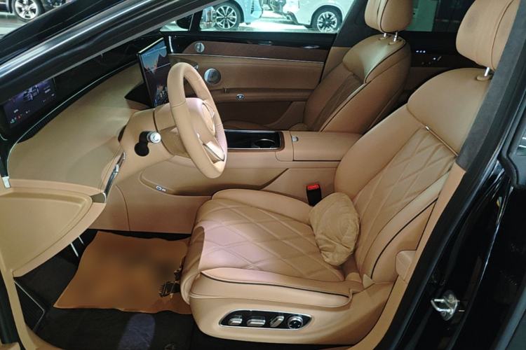 Used Hima Stelato S9 2025 Extended-Range Ultra Left Front Seat