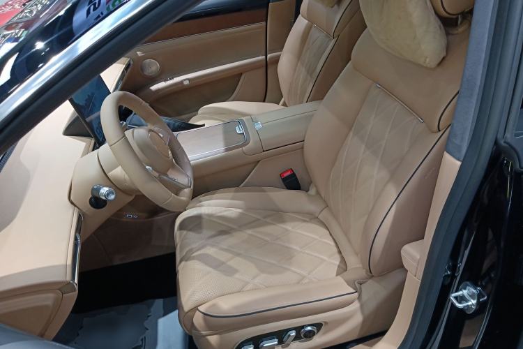Used Hima Stelato S9 2025 Extended-Range Max Left Front Seat