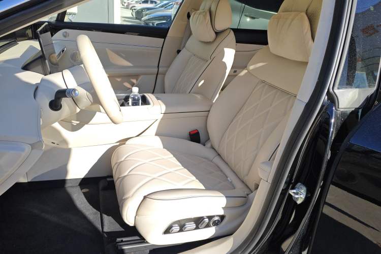 Used Hima Stelato S9 2025 Extended-Range Ultra Left Front Seat