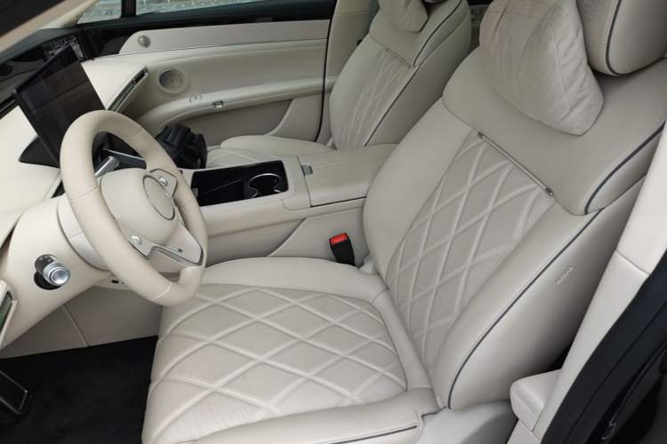 Used Hima Stelato S9 2025 Extended-Range Ultra Left Front Seat