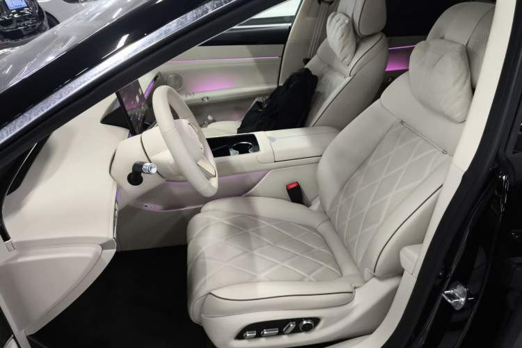 Used Hima Stelato S9 2025 Extended-Range Ultra Left Front Seat