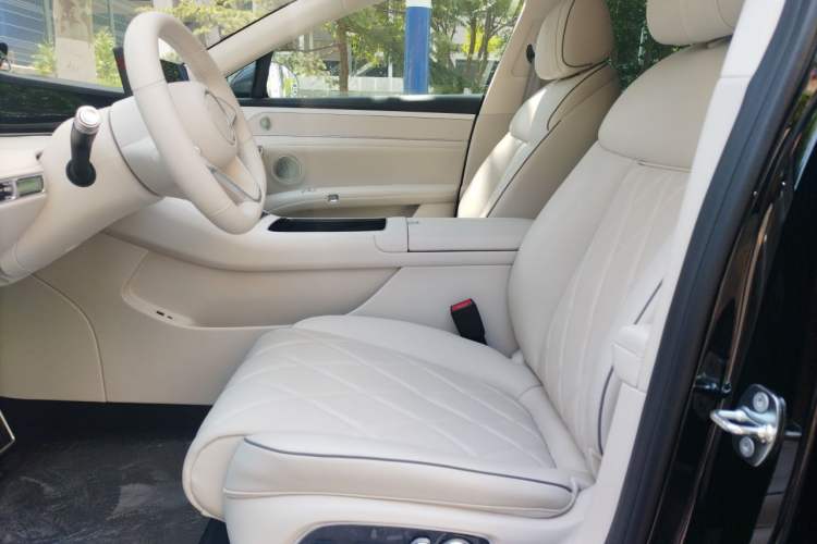 Used Hima Stelato S9 2025 Extended-Range Ultra Left Front Seat