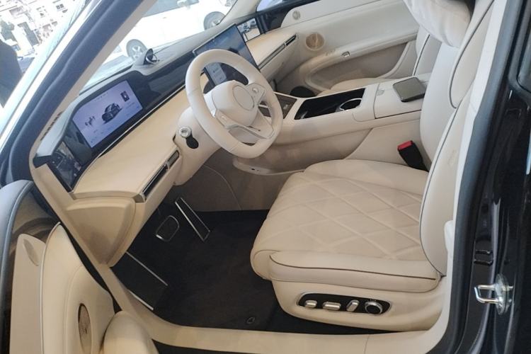 Used Hima Stelato S9 2025 Extended-Range Ultra Left Front Seat