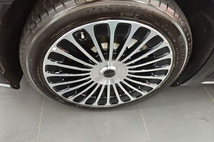 Used Hima Stelato S9 2025 Extended-Range Ultra Left Front Wheel Hub