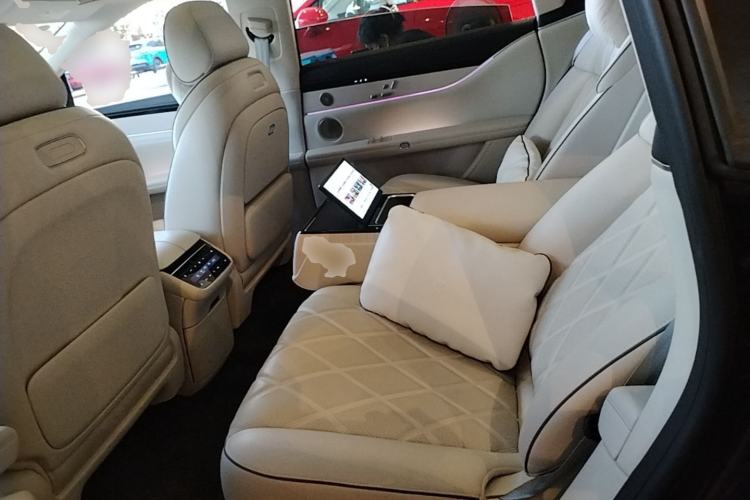 Used Hima Stelato S9 2025 Extended-Range Ultra Left Rear Seat