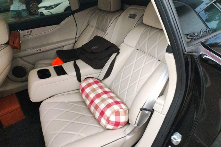 Used Hima Stelato S9 2025 Extended-Range Ultra Left Rear Seat