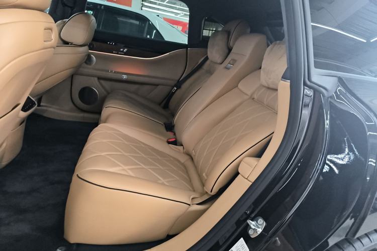 Used Hima Stelato S9 2025 Extended-Range Ultra Left Rear Seat